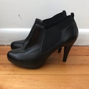 Black bootie